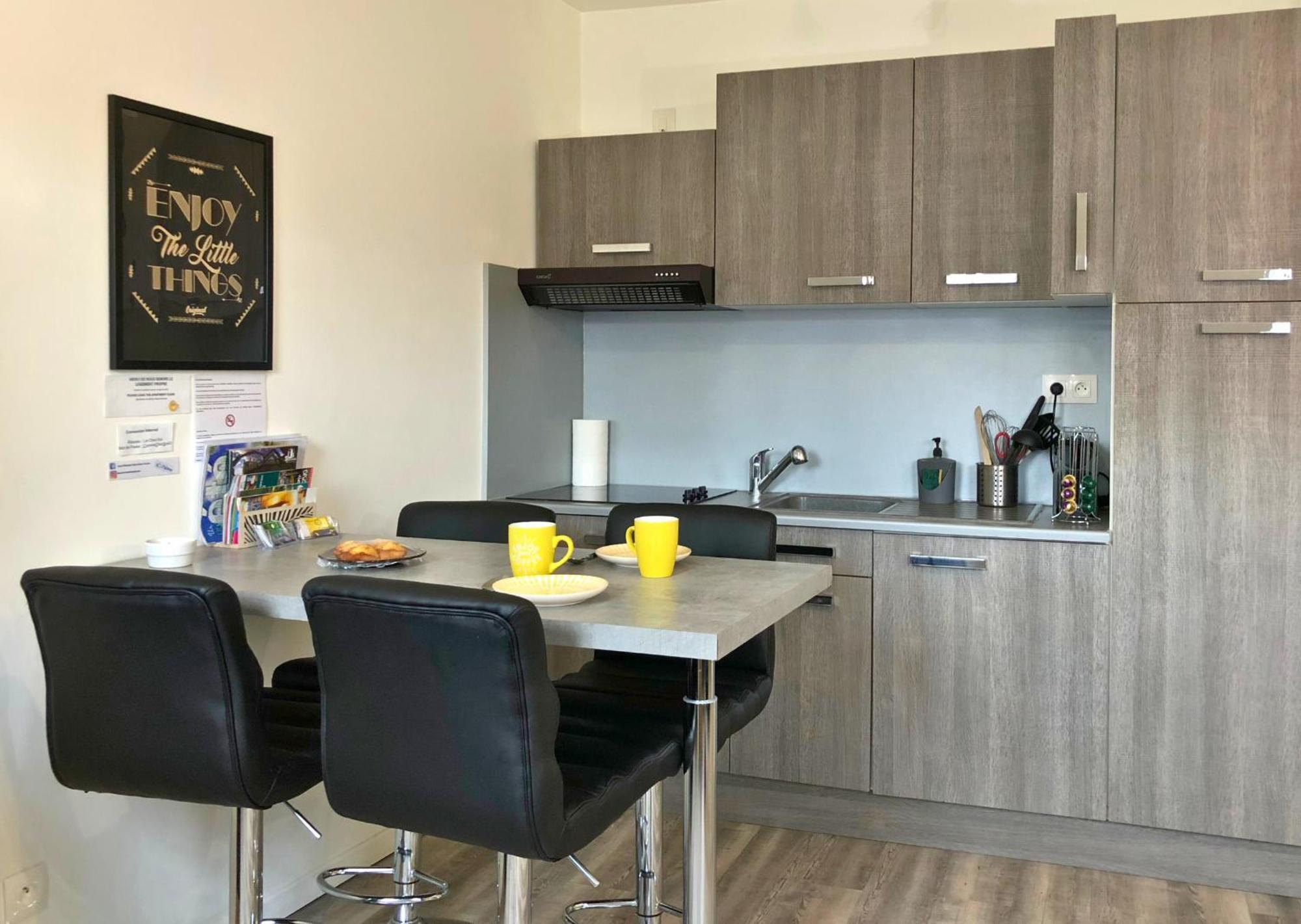 Appartement - Parking Prive Gratuit, Proche Centre-Ville Et Gare De Saint-Omer Saint-Omer (Pas-de-Calais) Rom bilde